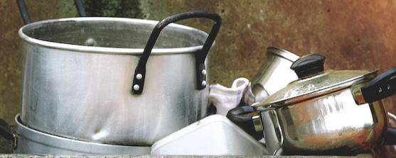 Entreprise spécialisée dans le débarras et la désinfection d'appartements incurie à Marseille dans le 13